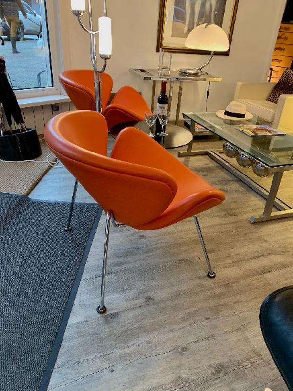 Pair of Orange slice Chairs from Pierre Paulin for Artiffort from the 80 aniline leather and chrome 