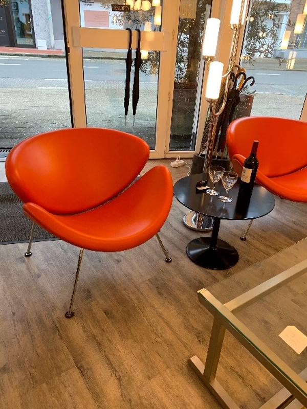 Pair of Orange slice Chairs from Pierre Paulin for Artiffort from the 80 aniline leather and chrome 