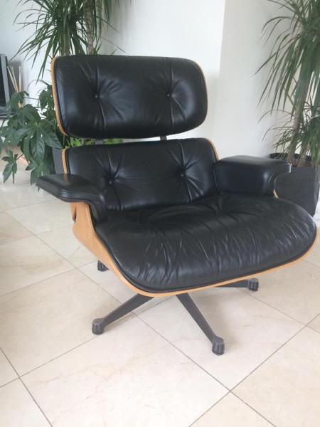 Eames lounge chair 670 from the 80s in pefect shape 