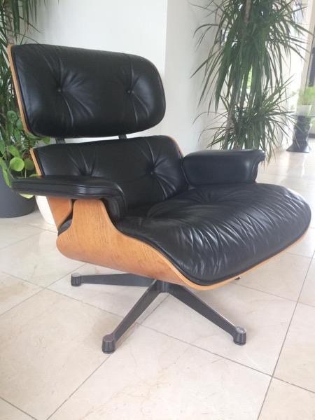 Eames lounge chair 670 from the 80s in pefect shape 