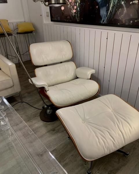 Early edition Ch Eames 6os white leather and Brazilian rosewood signed by Herman Miller 