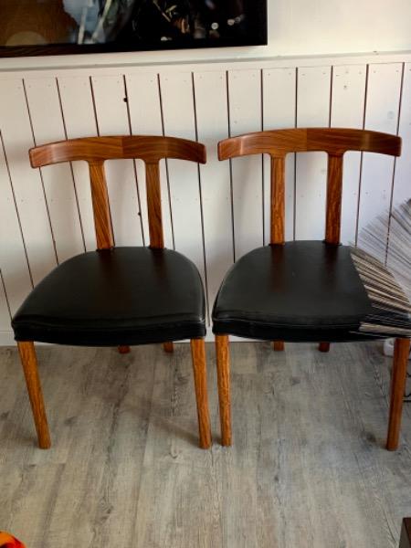 Set of six T-chairs from Ole Wanscher in kingwood and leather from 1958 in great shape 